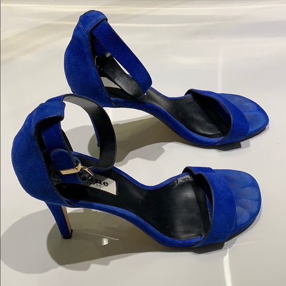 Sandals - Picture 3 of 4